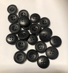 4 Hole Horn Button 23L/14.8mm Col BLACK